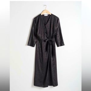 Paris Atelier sateen style  Kimono wrap dress size 0 XS